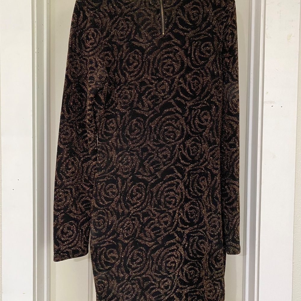 Dress - Picture 2 of 4